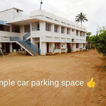 Premier Tourist Home Kizhake Chālakudi Extérieur photo