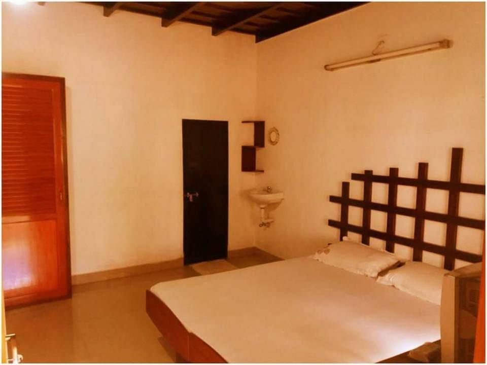 Premier Tourist Home Kizhake Chālakudi Extérieur photo